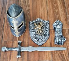 Spielzeug Ritter Ausrüstung Set 4 Teile