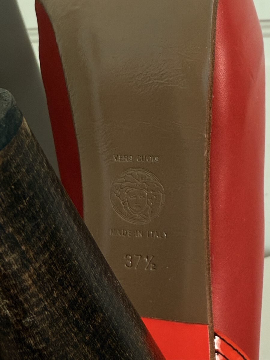 Versace Scarpe da donna: Versace Heels - Red Patent Leather – Usato da Corsier-sur-Vevey venduto da Kristina.Nova 5