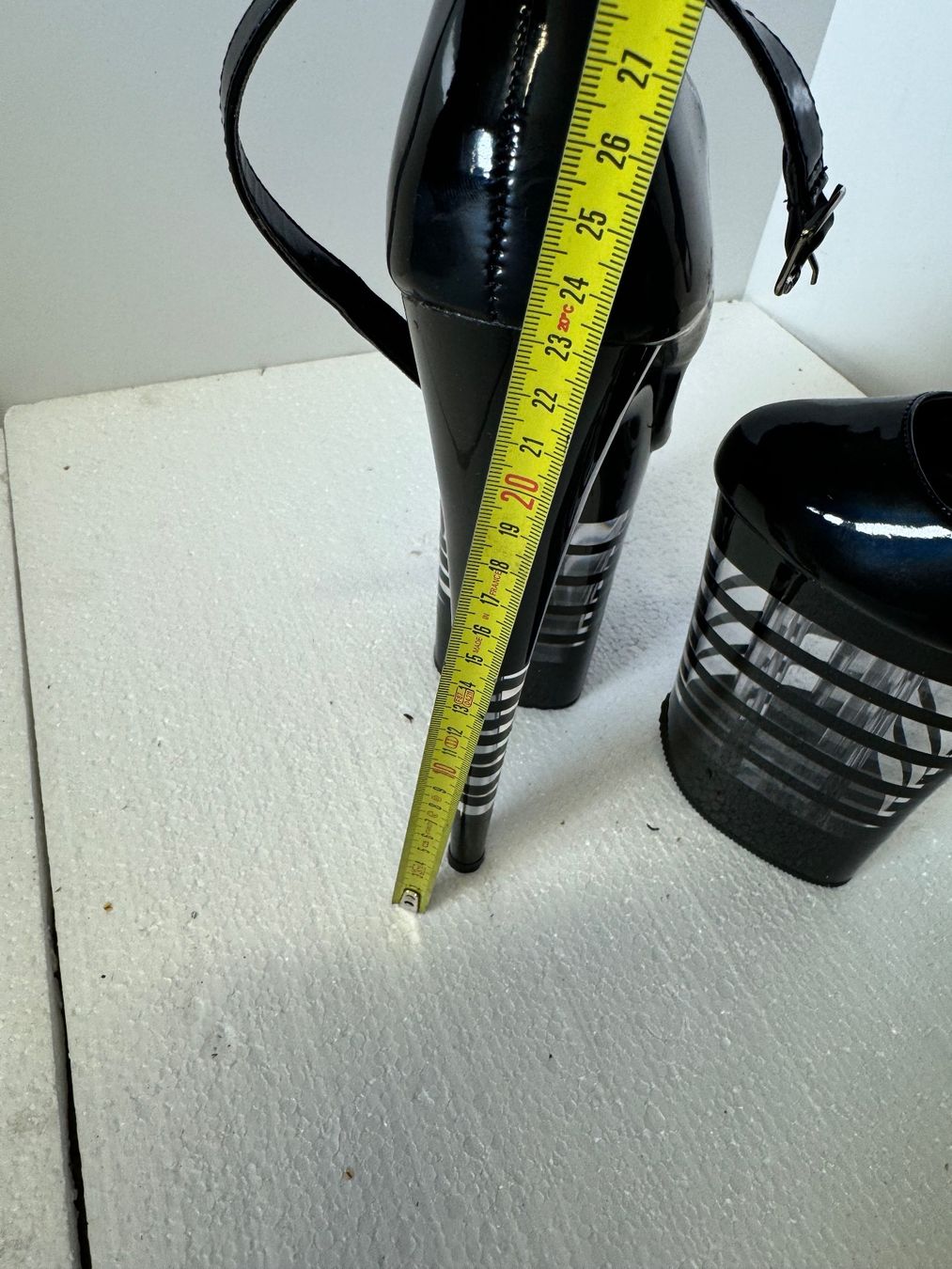 Scarpe da donna: Pleaser Fetisch ultra Highheels – Nuovo (secondo la descrizione) da AARBURG venduto da cheapstuff 2