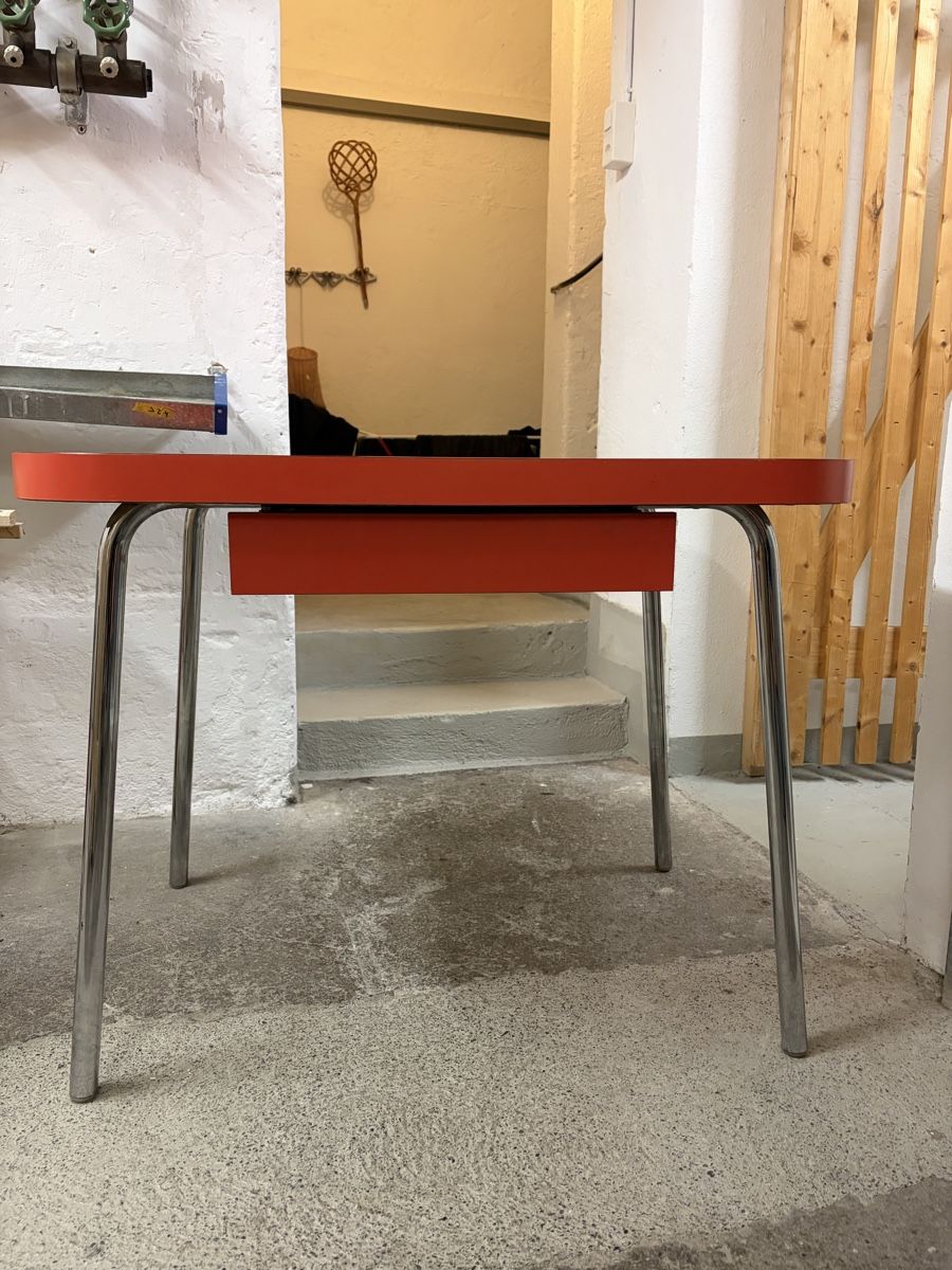Tables: Kelko Tisch orange / rot – D'occasion à Zürich par Lex.omat