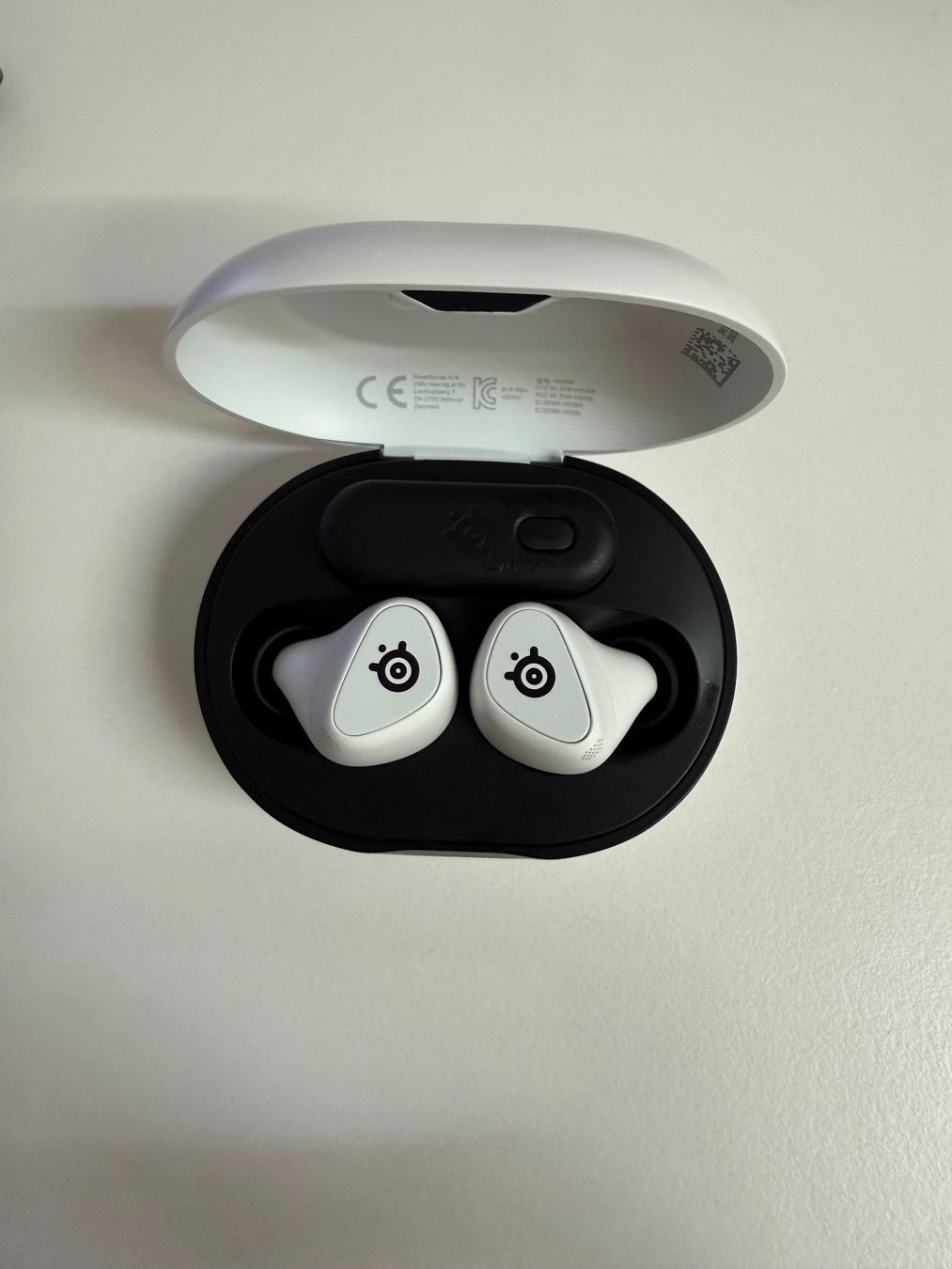 Steelseries Cuffie: Steelseries Arctis Gamebuds Gaming Kopfhörer – Usato da Erlenbach ZH venduto da max_296m 1