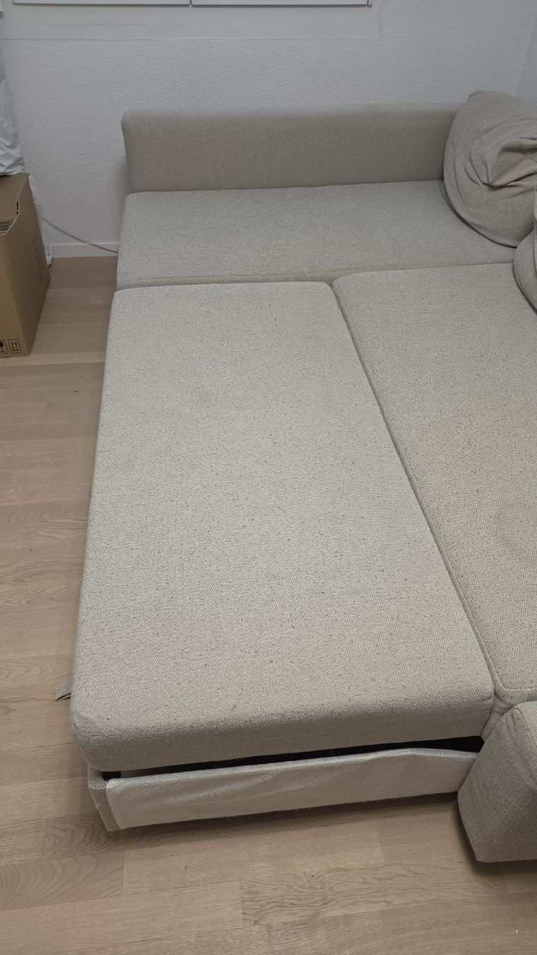 Ikea Divani: Bettsofa Friheten beige / hellgrau – Usato da Wangen b. Olten venduto da Bachweg04 2