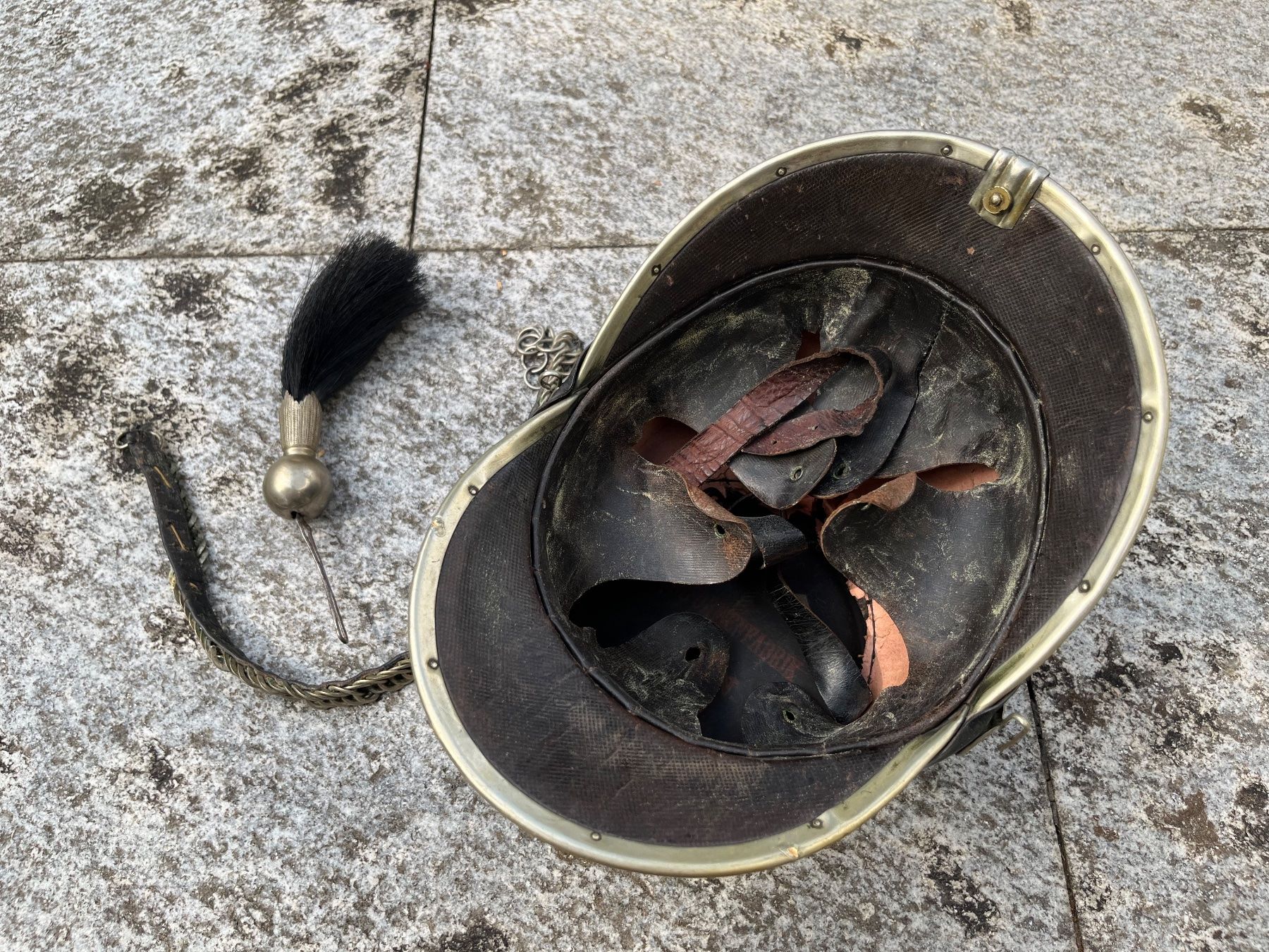 Schweizer Armee Uniformi: Tschako Kavallerie – Usato da Bottmingen venduto da Puffsack 1