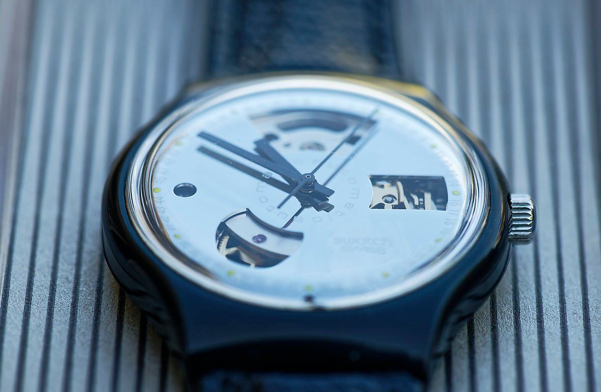 Swatch Orologi: Getragene Swatch Chrono schwarz-silber – Usato da Bern venduto da Maccalvin 3