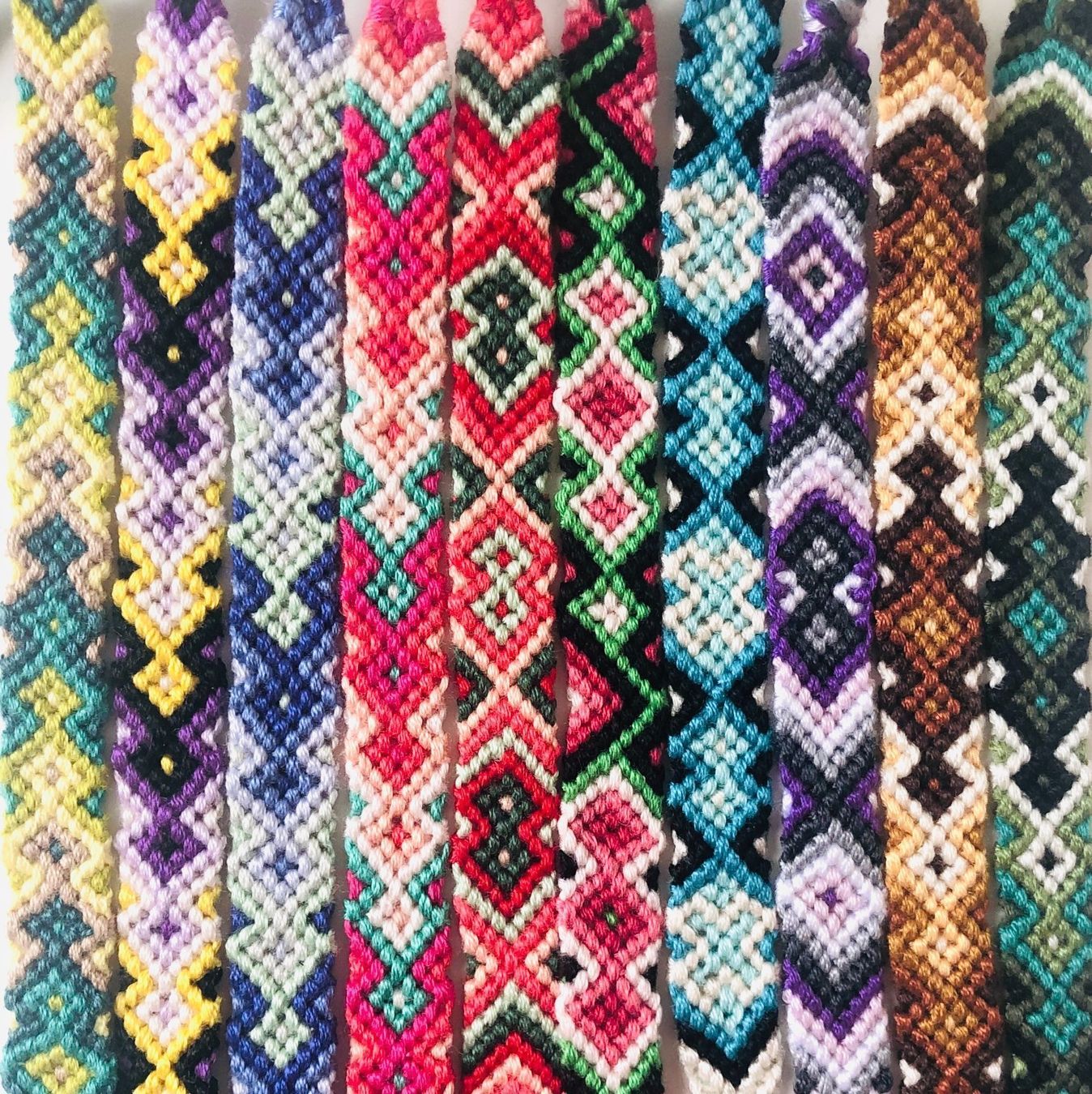 Bracciali & Braccialetti: HandMade Friendship Bracelets – Nuovo e nell'imballaggio originale da Carouge GE venduto da Emilynette 2