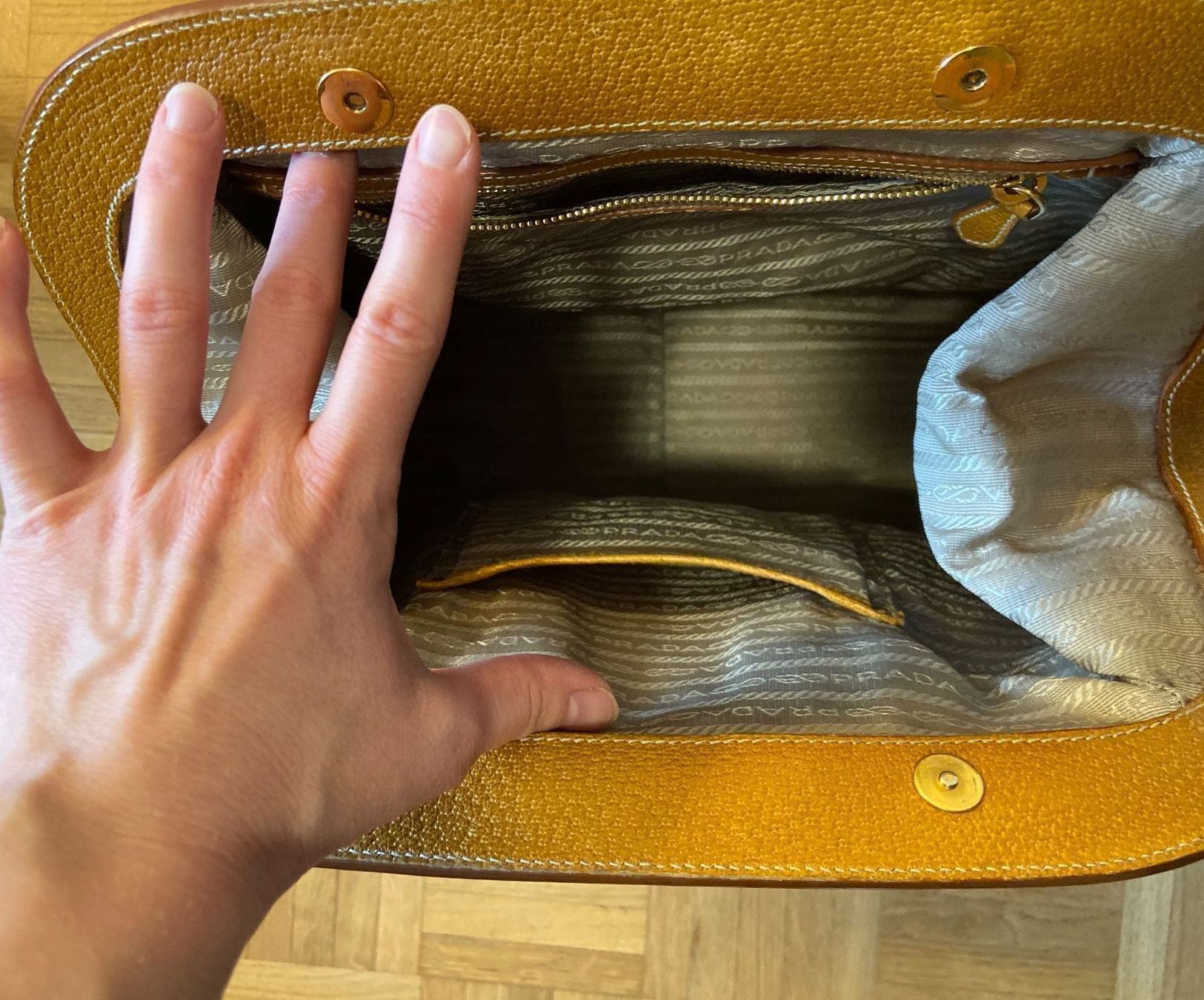 Prada Borse da donna: Prada Tasche – Usato da Jonen venduto da Lux.K. 2