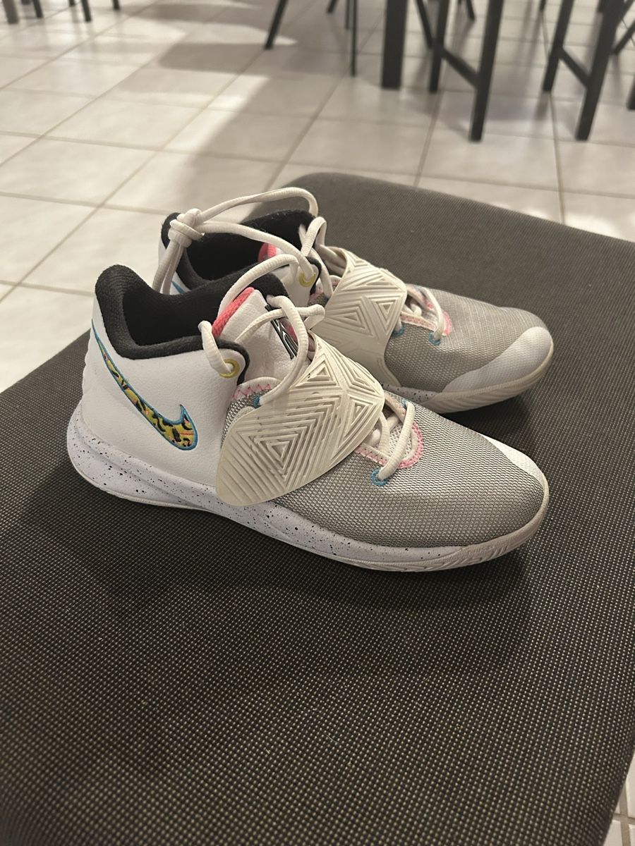 Nike Herrenschuhe: Basketball/Hallen-Turnschuhe – Gebraucht aus Bleienbach von lea_my5x 1