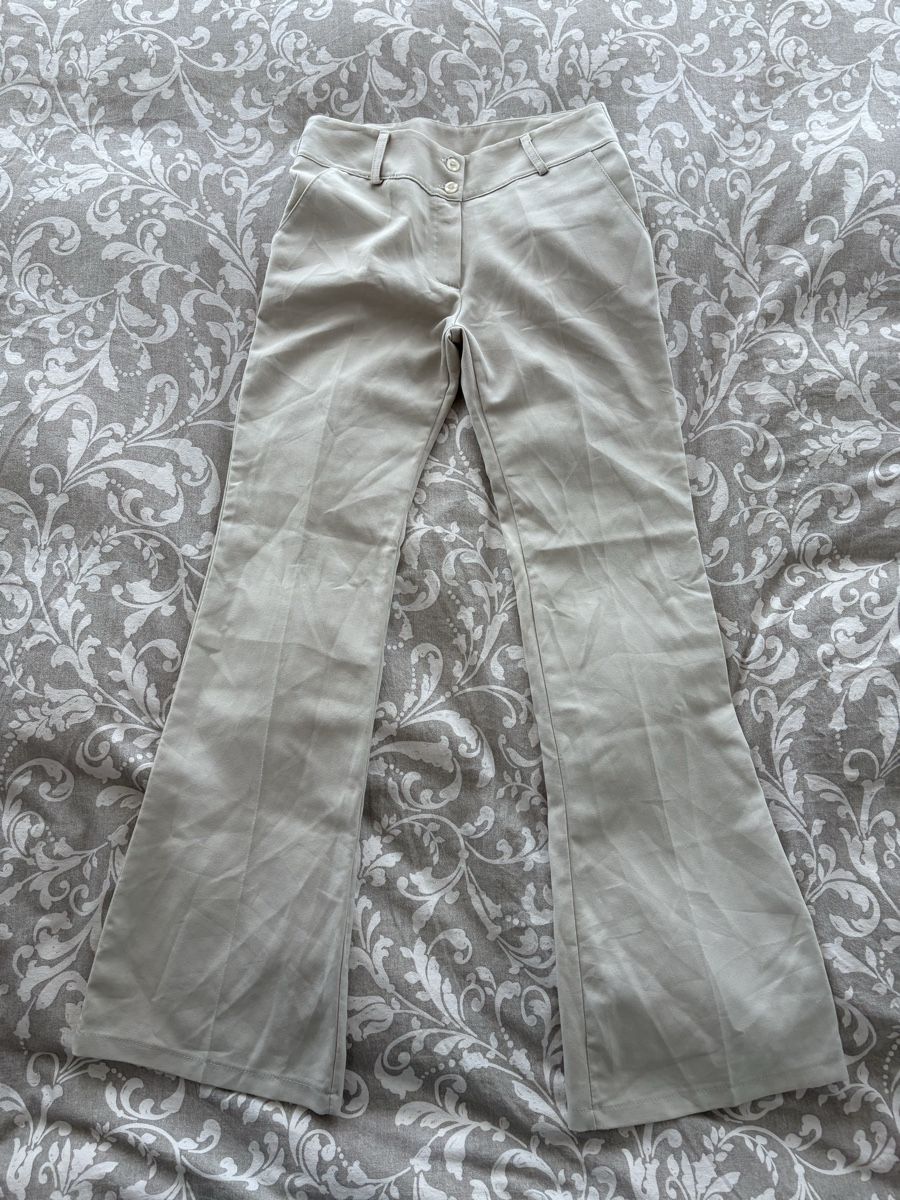 Pantaloni: Hosen gr 36 / beige – Usato da Rümlang venduto da euqinom16