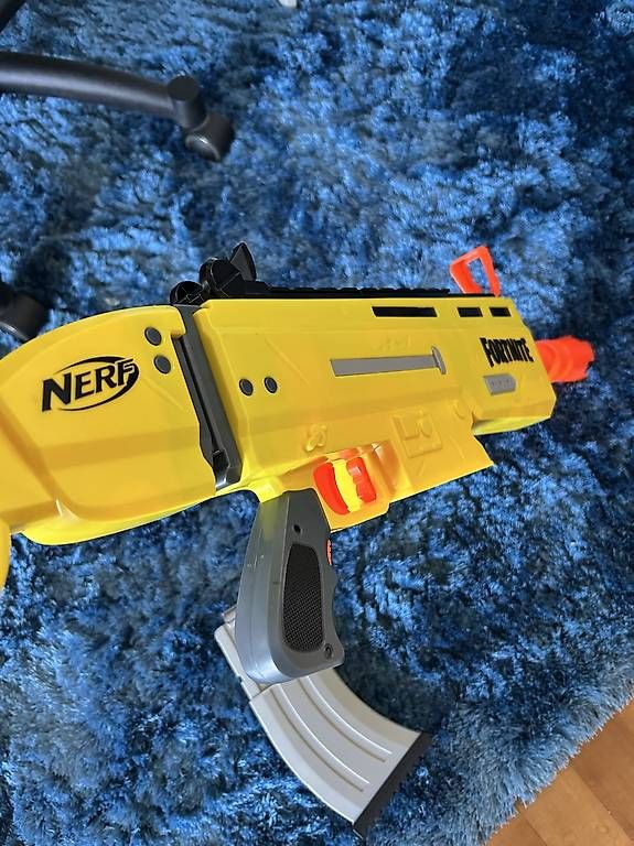 Nerf Giocattoli: Forinte Elektro Gun – Usato da Uster venduto da Ran04 2