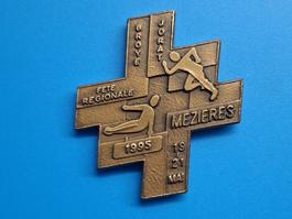 Brosche 1995 Gym - Box 48