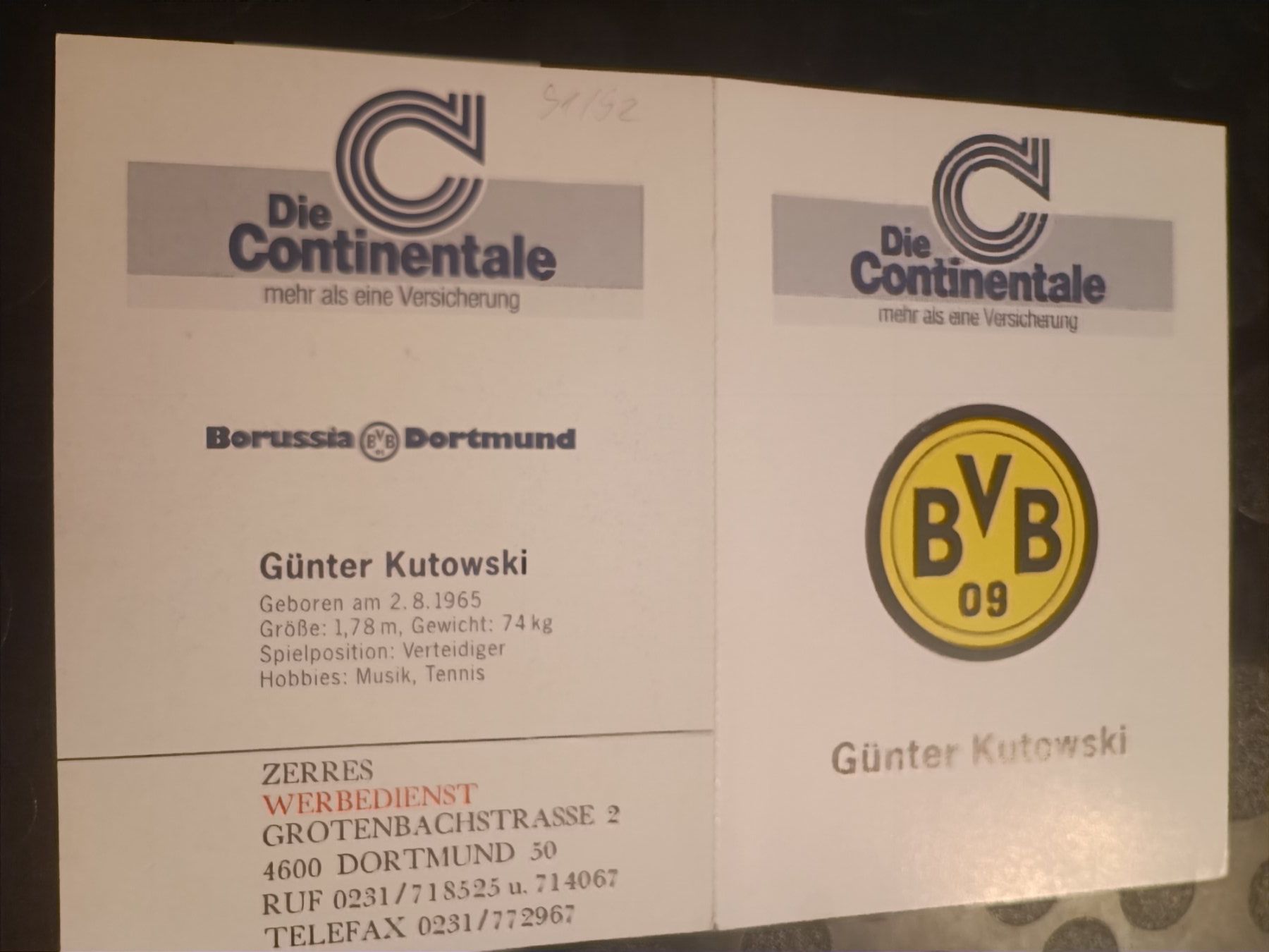 Autographes: Günter Kutowsk - handsignierte BVB Doppel-Autogrammkarte – D'occasion à Menziken par Artographs 1