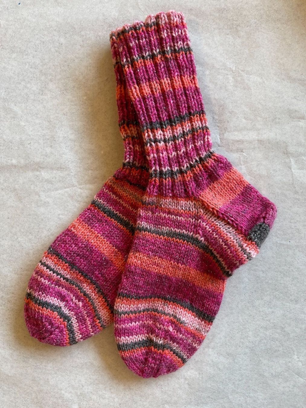 Calze per bambini: Socken Gr. 30/31 mit Glitzer – Nuovo (secondo la descrizione) da Urnäsch venduto da pas_5r9c