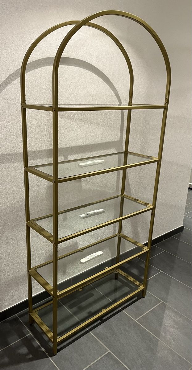 Scaffali: Wunderschönes Metallregal in Gold – Nuovo (secondo la descrizione) da Hildisrieden venduto da Gwennn 1