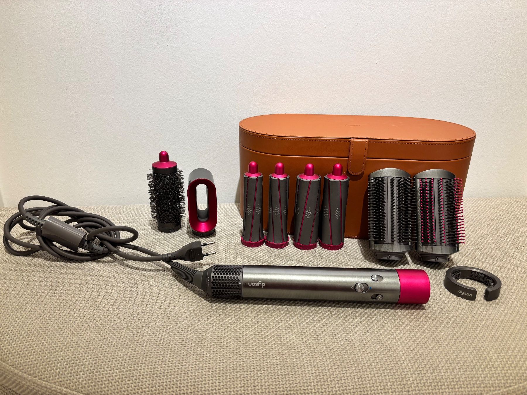 Dyson Asciugacapelli: Dyson Airwrap Complete – Usato da Bottmingen venduto da ana_5hrv