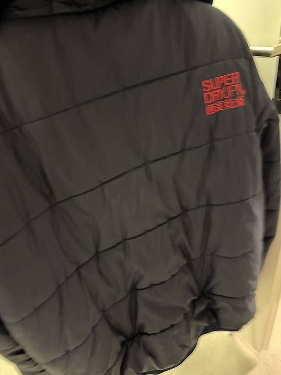 Vestes: SUPERDRY WINTERJACKE – D'occasion à Märstetten par sha_9p7c 3
