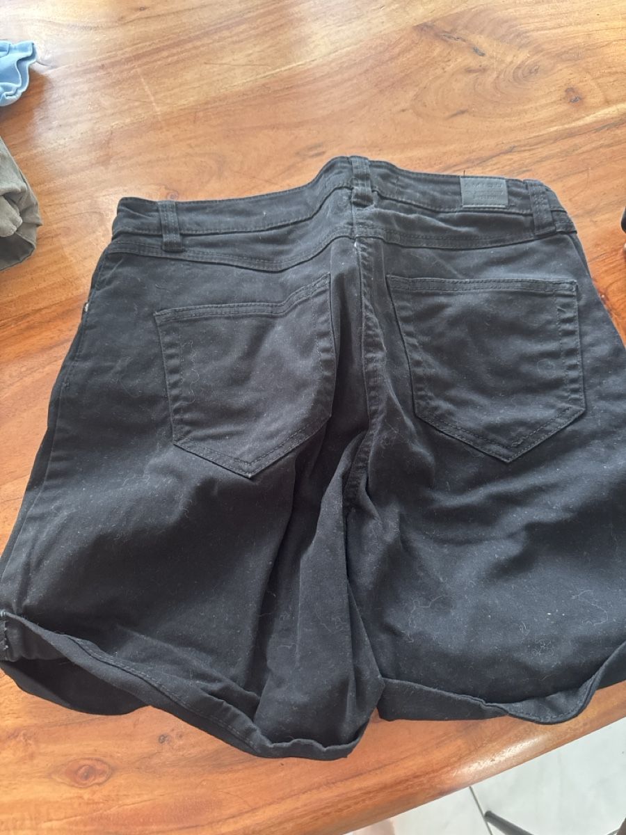 Pantalons: Shorts Gr.38  – D'occasion à Sissach par fre_m8fn 1