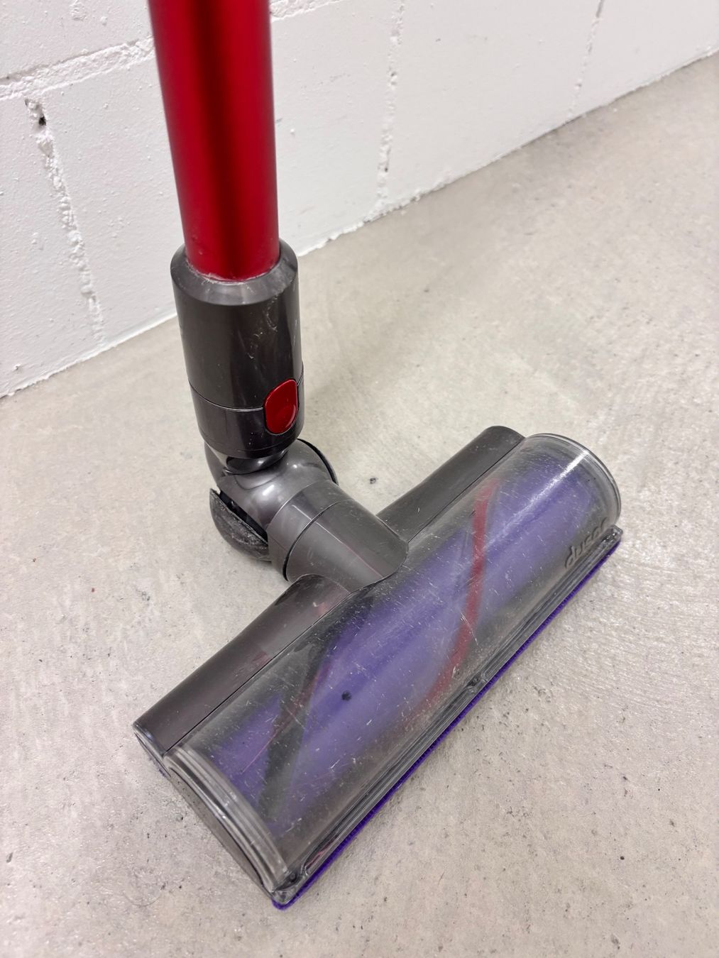 Dyson Staubsauger & Zubehör: Dyson Akku Staubsauger – Gebraucht aus Bottmingen von ale_lls9 5