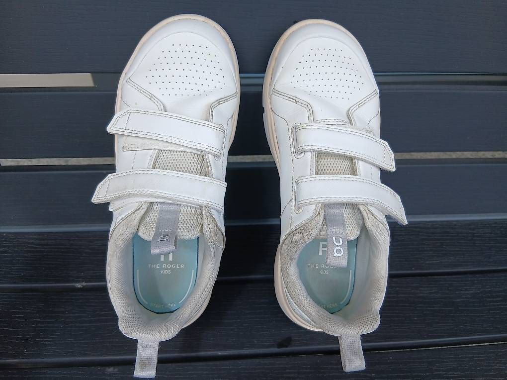 Schuhe für Jungen: Chaussures QC by Federer Pointure 35 – Gebraucht aus Préverenges von mel_k6bd