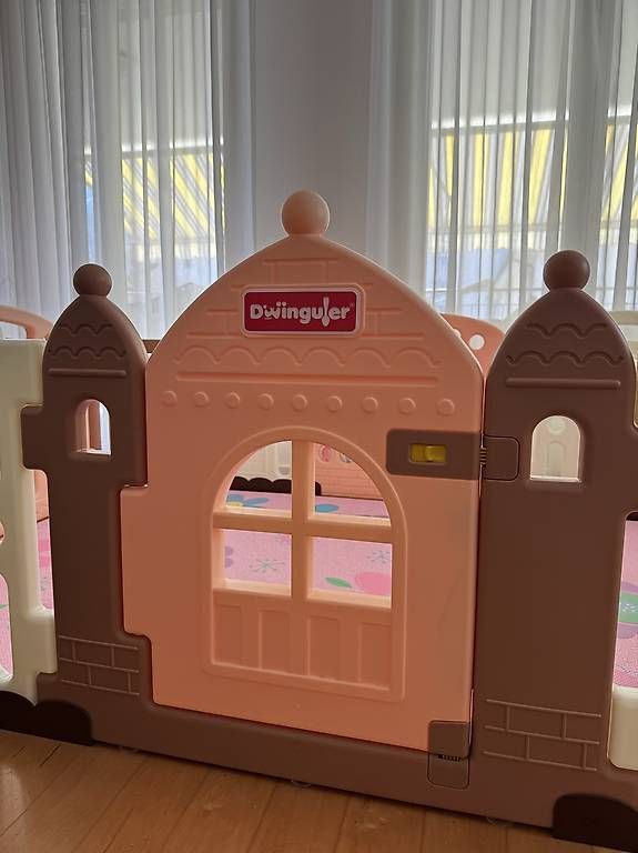 Box & Barriere di sicurezza: Dwinguler Castle Laufgitter - Caramel – Usato da Zug venduto da yan_f7v8 1
