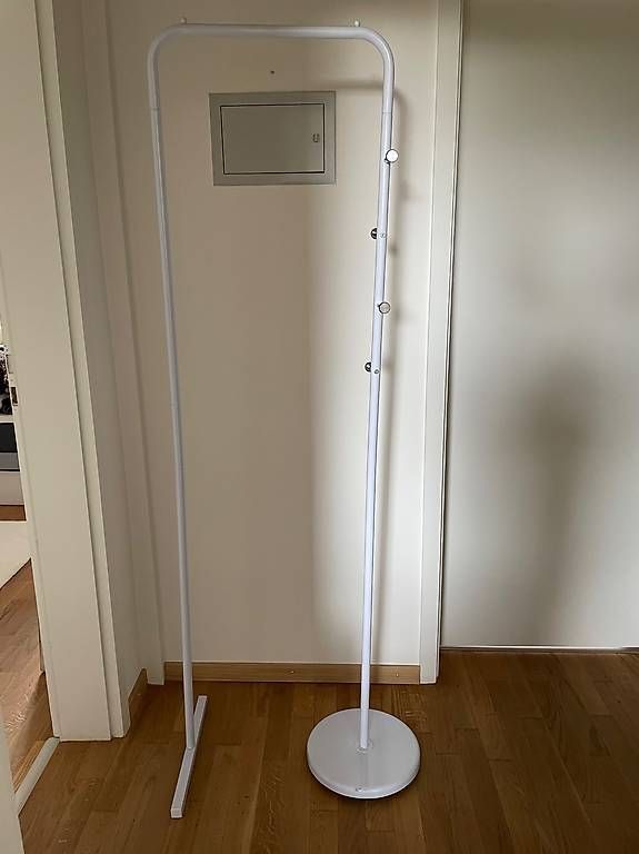 Garderobe: Kleiderständer – Gebraucht aus Basel von anocas01