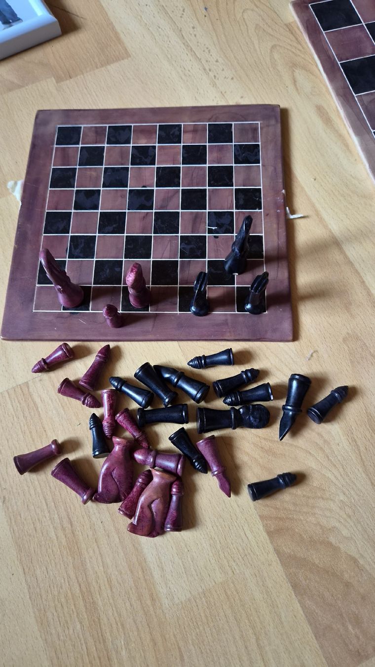 Giochi: altes Afrikanisches Schachspiel  – Usato da Kölliken venduto da Upcycling-by-Mc-TAM