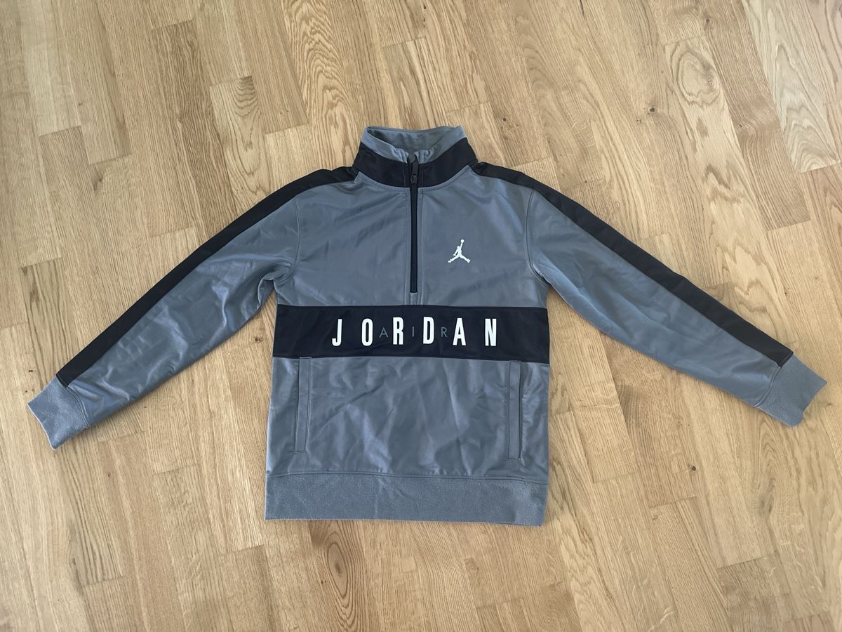 Jordan Ensembles coordonnés: Jordan Trainer Hose und Pullover  Gr 146 – D'occasion à Rümlang par Laufgitter01 1