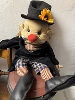 Stoffpuppe Clown mit Hut und Edelweiss Brosche gebraucht