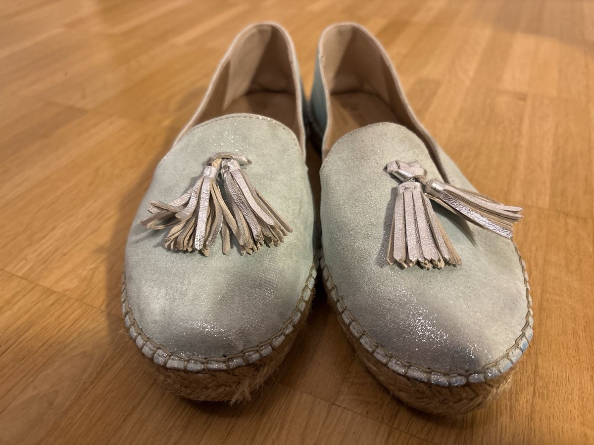 Chaussures femmes: Bequeme Damenschuhe espadrilles hellblau Gr. 37 – D'occasion à Binningen par jud_tz7y 1