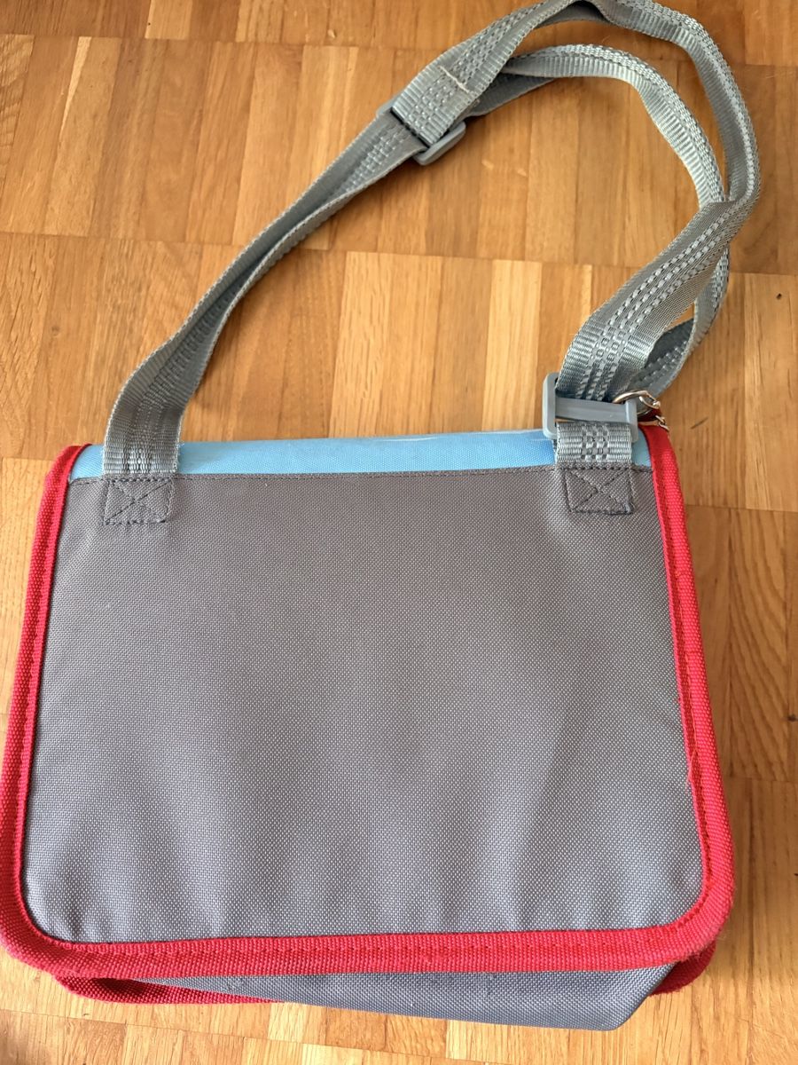 Funki Borse & Zaini: Funki Kindertasche Zugmotiv, gebraucht  – Usato da Bern venduto da vesipisara 1
