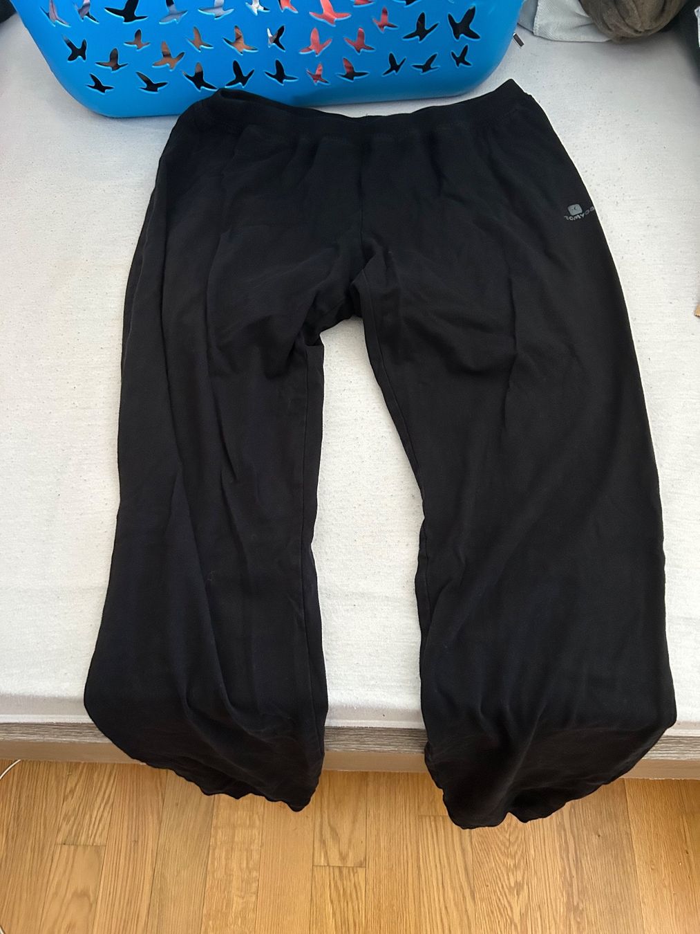 Pantaloni: Jogging domyos L – Usato da Reconvilier venduto da Panda90