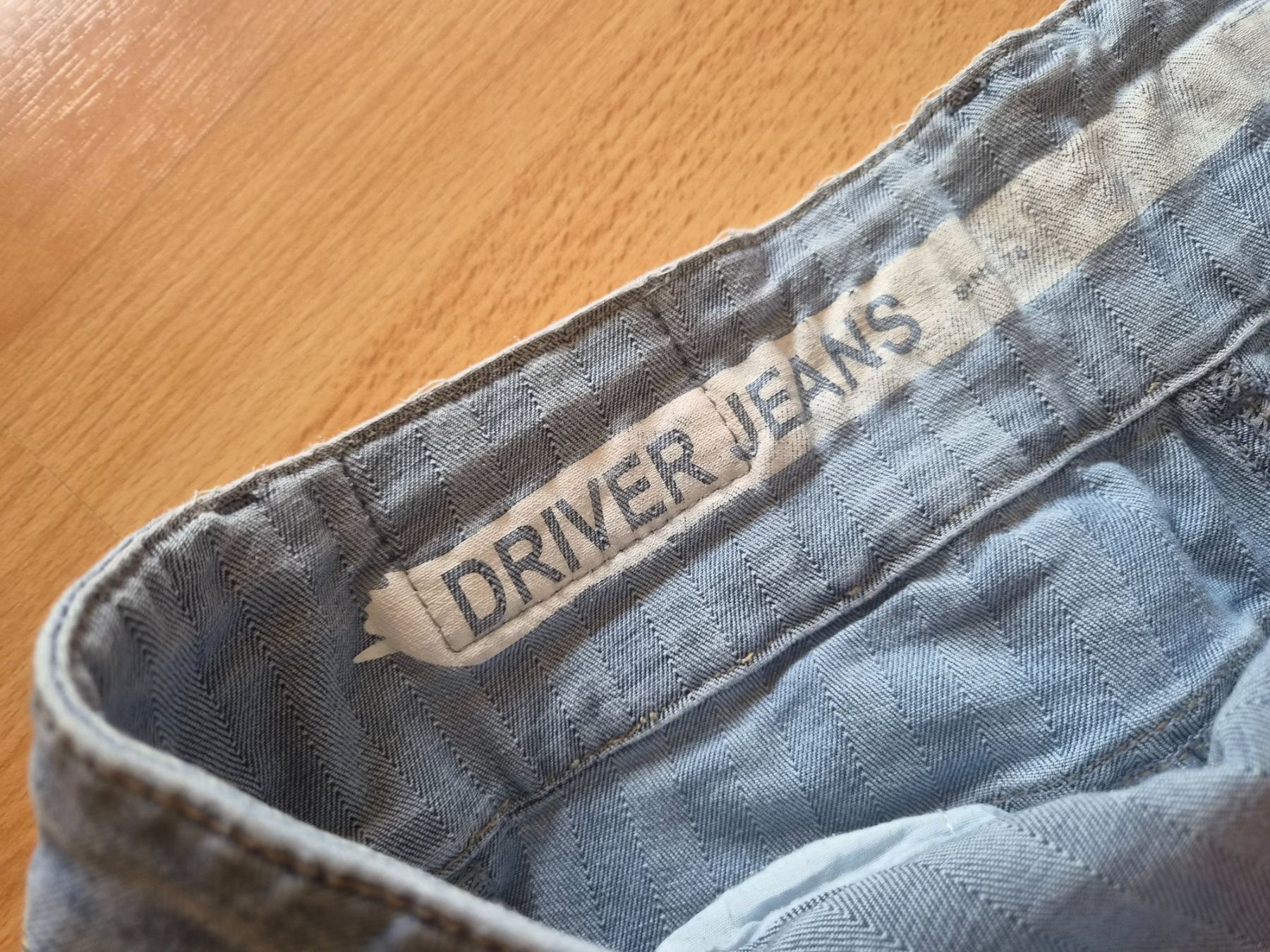Jeans: Jeans Bermuda hellblau W 32 neuwertig – Usato da Mumpf venduto da Fabis_Shop 2