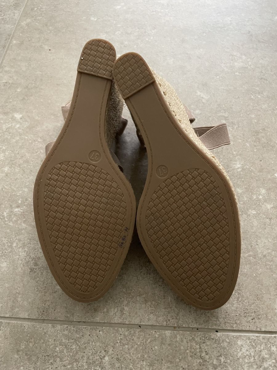 Scarpe da donna: Keilabsatz Sandalen Gr.37 – Usato da Zürich venduto da illuminari 3