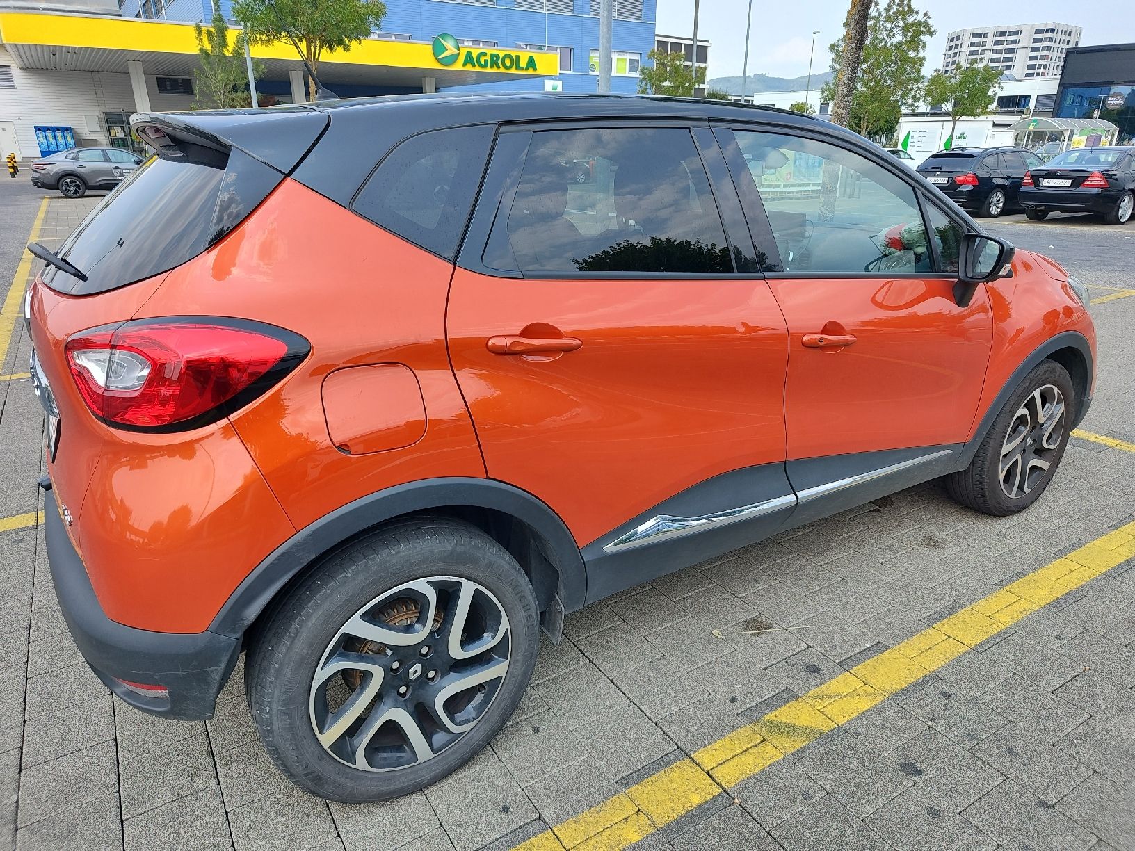 Renault Autos: Renault Captur Orange-Schwarz – D'occasion à Aesch BL par sixsticks-andy 3