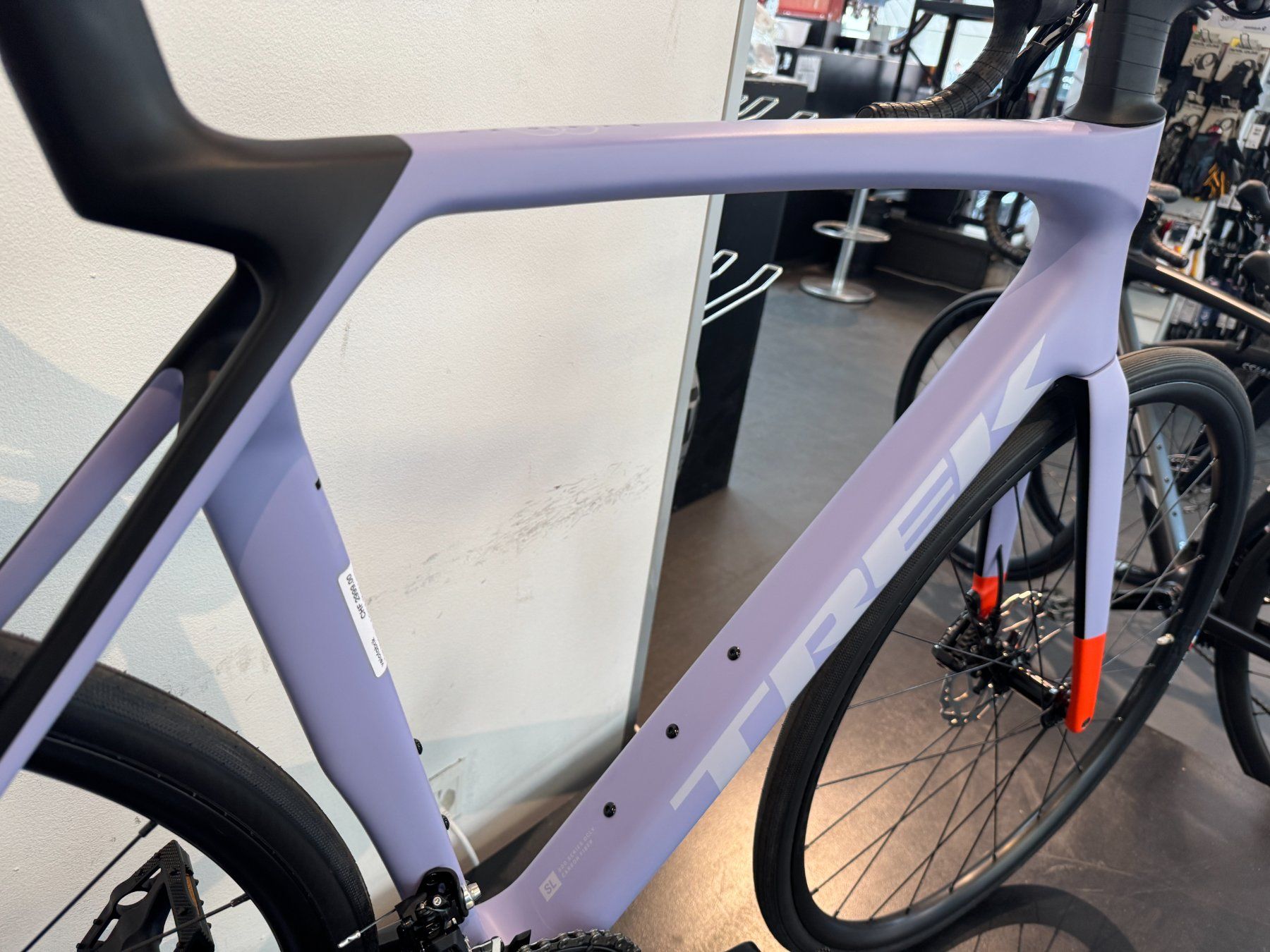 Trek Biciclette: Trek Madone SL 5 Gen 8, Grösse Large – Nuovo e nell'imballaggio originale da Zürich venduto da Velofabrik01 2