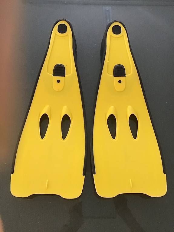 Flossen, Masken & Schnorchel: Schwimmflossen – Gebraucht aus Flawil von Nanabanana44