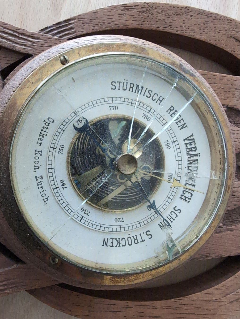 Altri elettrodomestici e apparecchi d’epoca: Antiker Barometer mit Thermometer, defekt – Difettoso da Aeugst am Albis venduto da Andyw 1