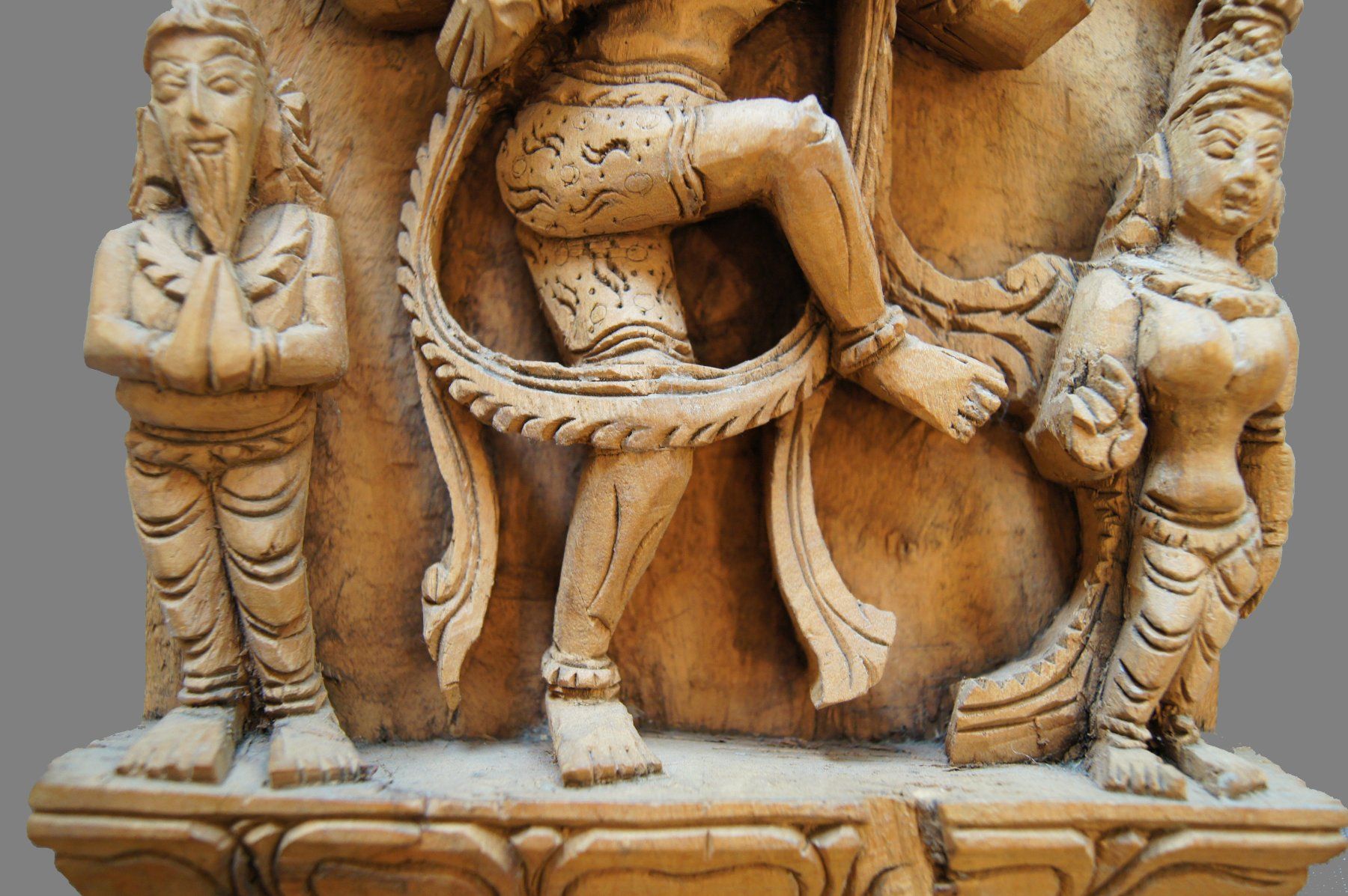 Statuette: Geschnitztes Panel mit tanzendem Shiva, wohl aus Bali – Usato da Geroldswil venduto da ARTEFACTO 5