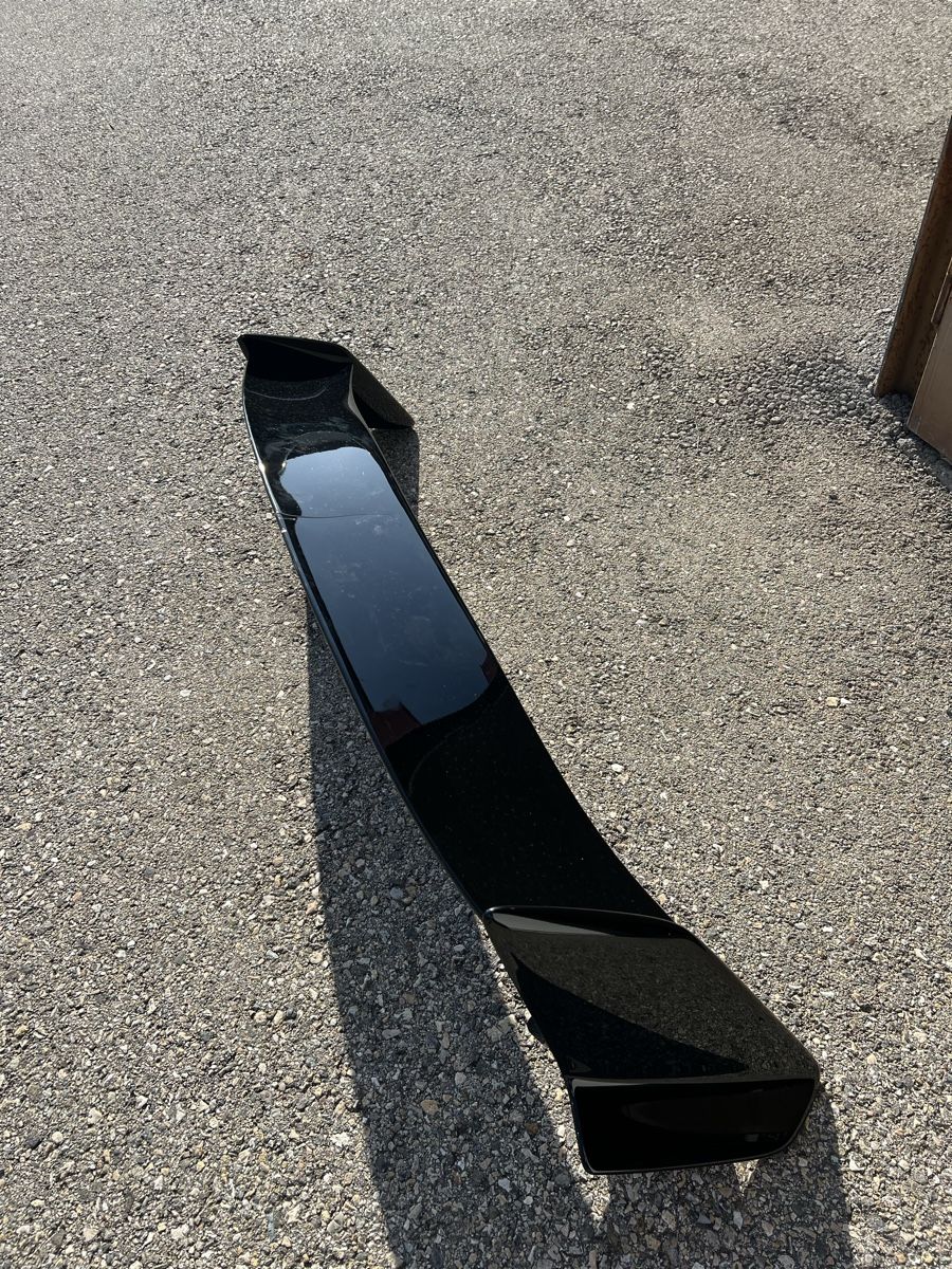 Honda Tutti pezzi di ricambio auto: Honda civic type R FK2 aileron – Difettoso da Cernier venduto da Apriliars31 5