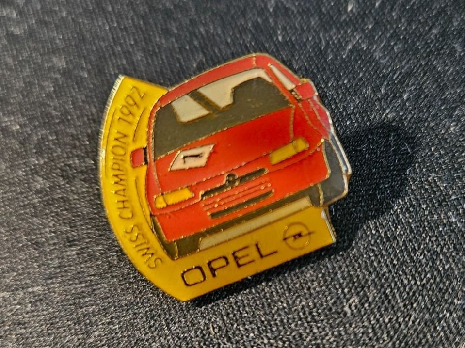 Opel Placchette & Badge: Pin Opel – Usato da Bern venduto da Respirit 5