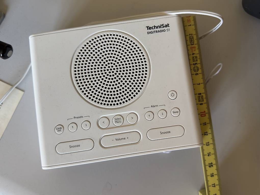 Sveglie: TechniSatDigitRadio 51 Radiowecker – Usato da Schwerzenbach venduto da bravosierra99 1