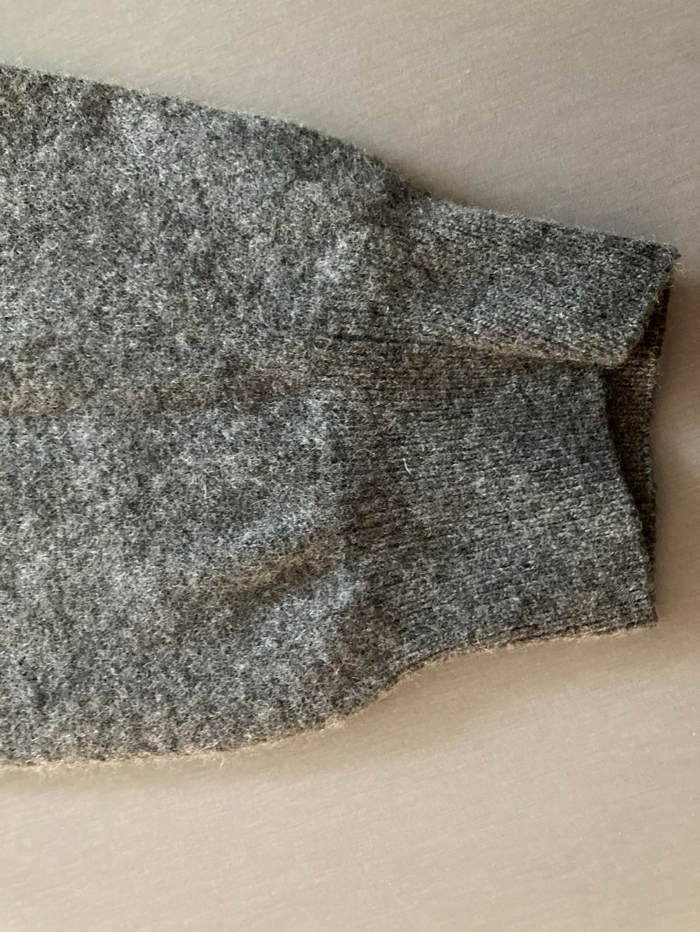 Maglioni & Felpe: Pullover von KITARO grau – Usato da Obfelden venduto da miau68 2