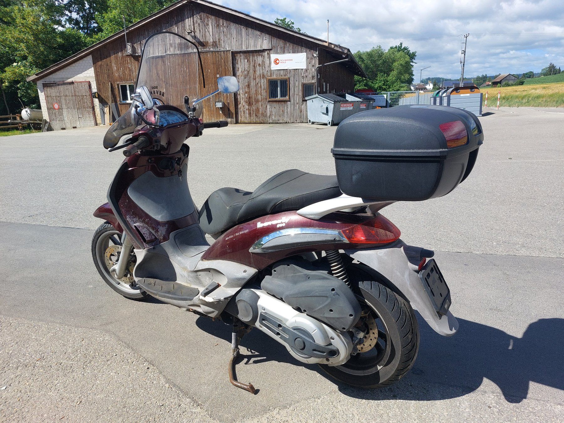 Piaggio Scooter: Piaggio Beverly 500 Roller Scooter mit Topcase ab 1 Fr.- – Usato da Schleitheim venduto da ZieglerMotoRecycling 3