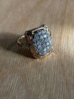 14 Karat Gelbgoldring mit kleinen Diamanten