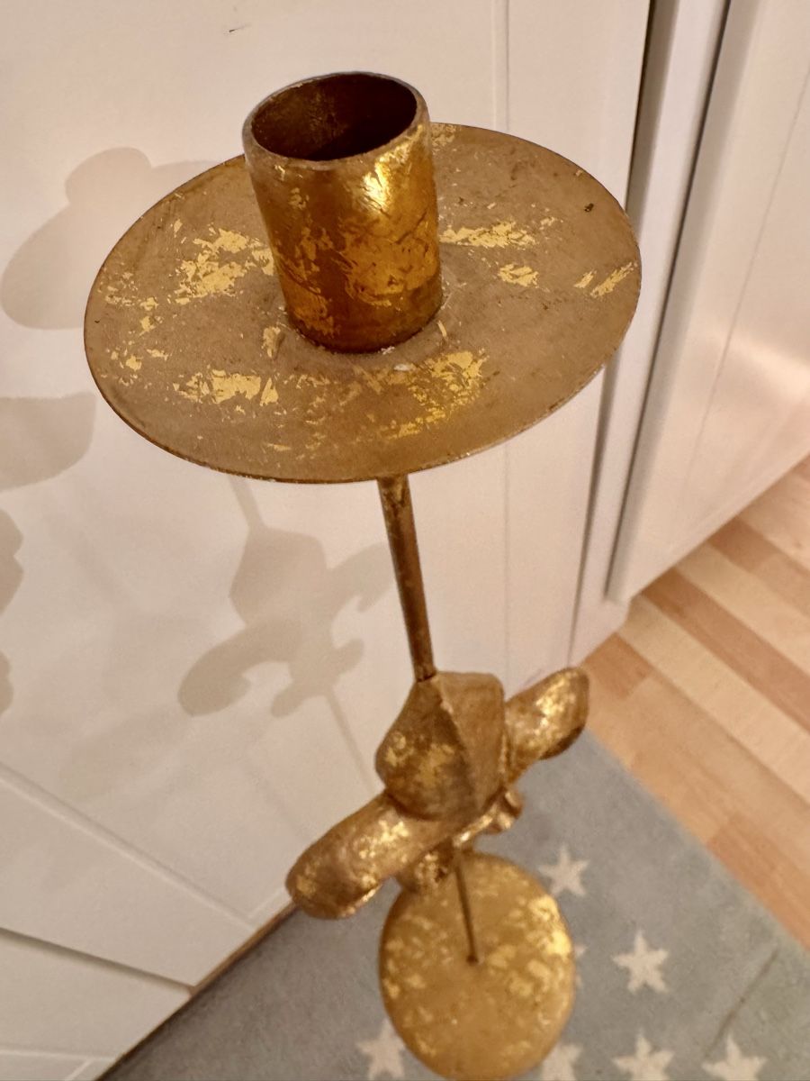 Kerzenständer: Kerzenständer Fleur-de-Lys goldfarben – Gebraucht aus Forch von Tchoupitoulas 1