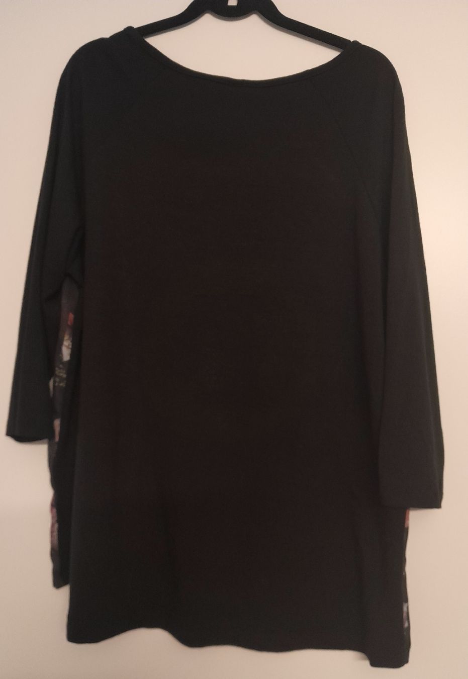 Top: Dünnes Top schwarz mit coolem Muster Gr. M – Usato da Münchwilen AG venduto da Lillyfee08 3