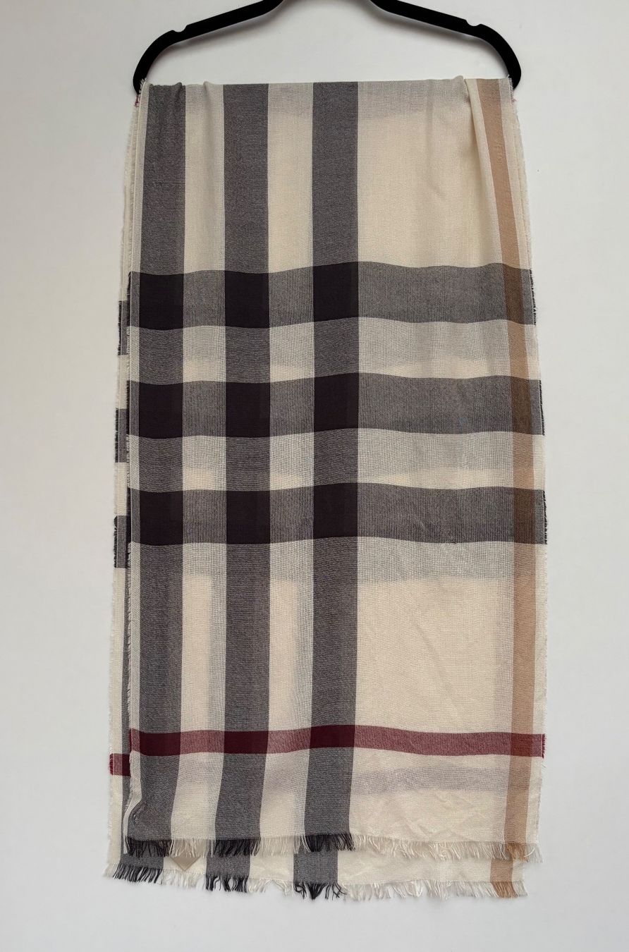 Burberry Foulards & écharpes: Burberry Seide / Kaschmir Schal – D'occasion à Unterägeri par Jutka_04 8