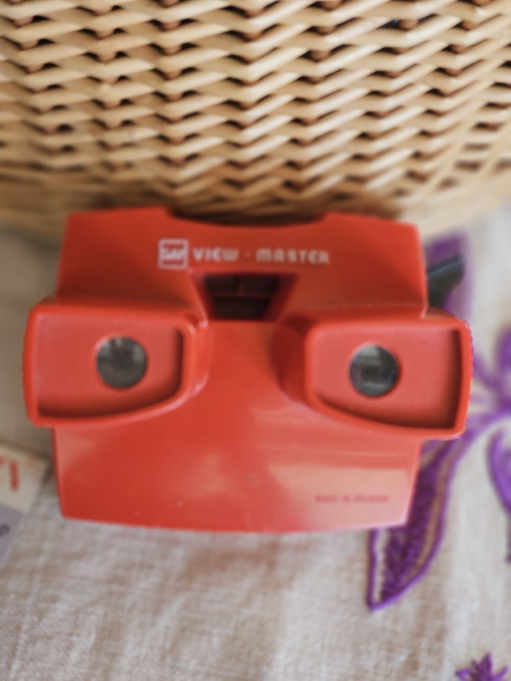 View-master Giocattoli: GAF View-Master rot mit Bildscheiben gebraucht – Usato da Niederrohrdorf venduto da DieBuechersammlerin 1