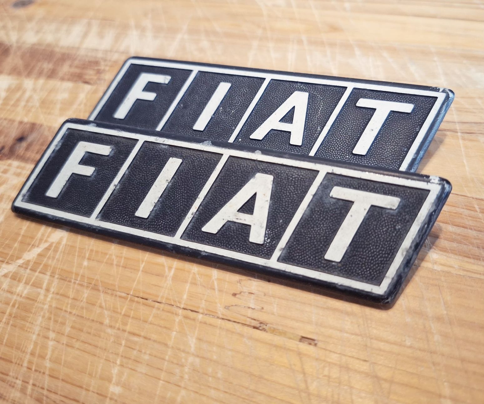 Fiat Toutes les pièces auto: Fiat Oldtimer Embleme – D'occasion à Triesen par BLACKSHEEP75 2