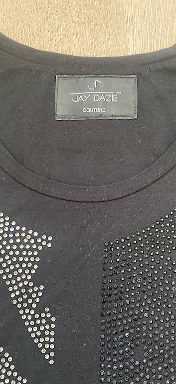 T-Shirts: Hochwertiges Shirt mit Strasssteinen – Gebraucht aus Steckborn von theresa87 2