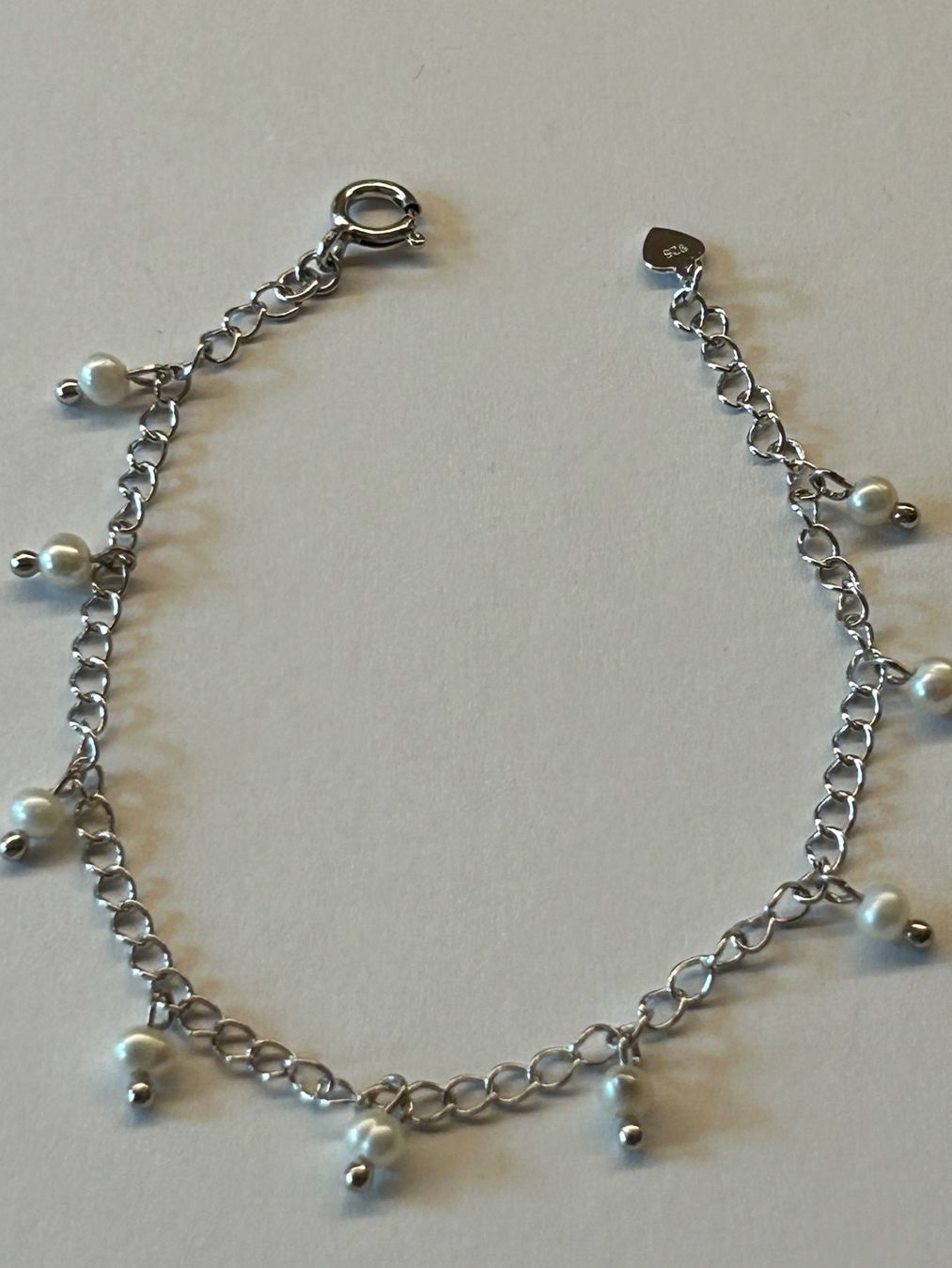 Bracciali & Braccialetti: Armband aus Sterling Silber & Süsswasserperlen – Nuovo e nell'imballaggio originale da Innertkirchen venduto da Glatthard-Interior 3